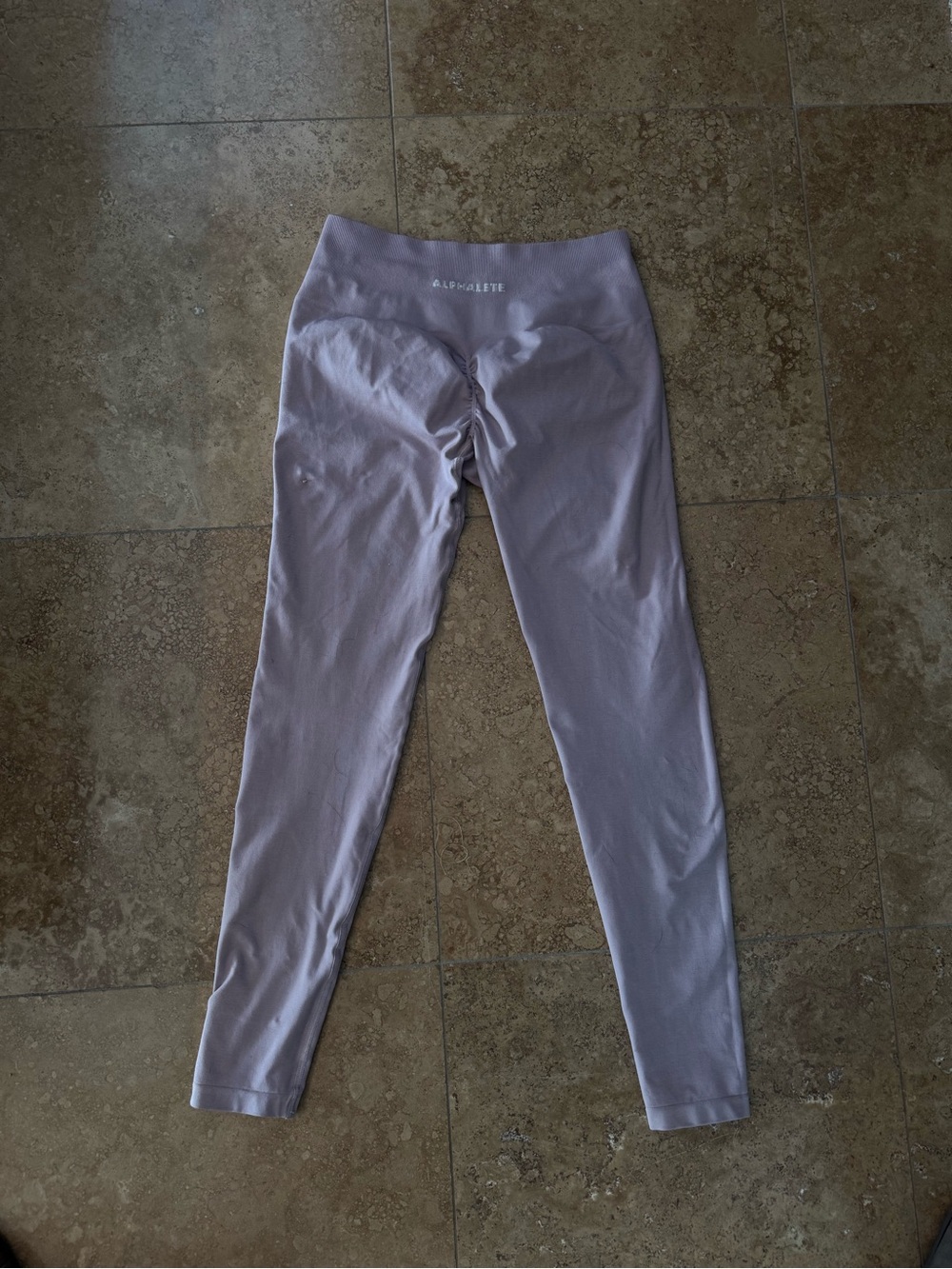 Alphalete Lavender Scrunch-Back Leggings